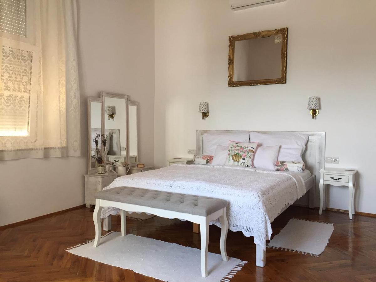 Bacchus Apartman - Borbarlang, Badacsony Badacsonytomaj Buitenkant foto