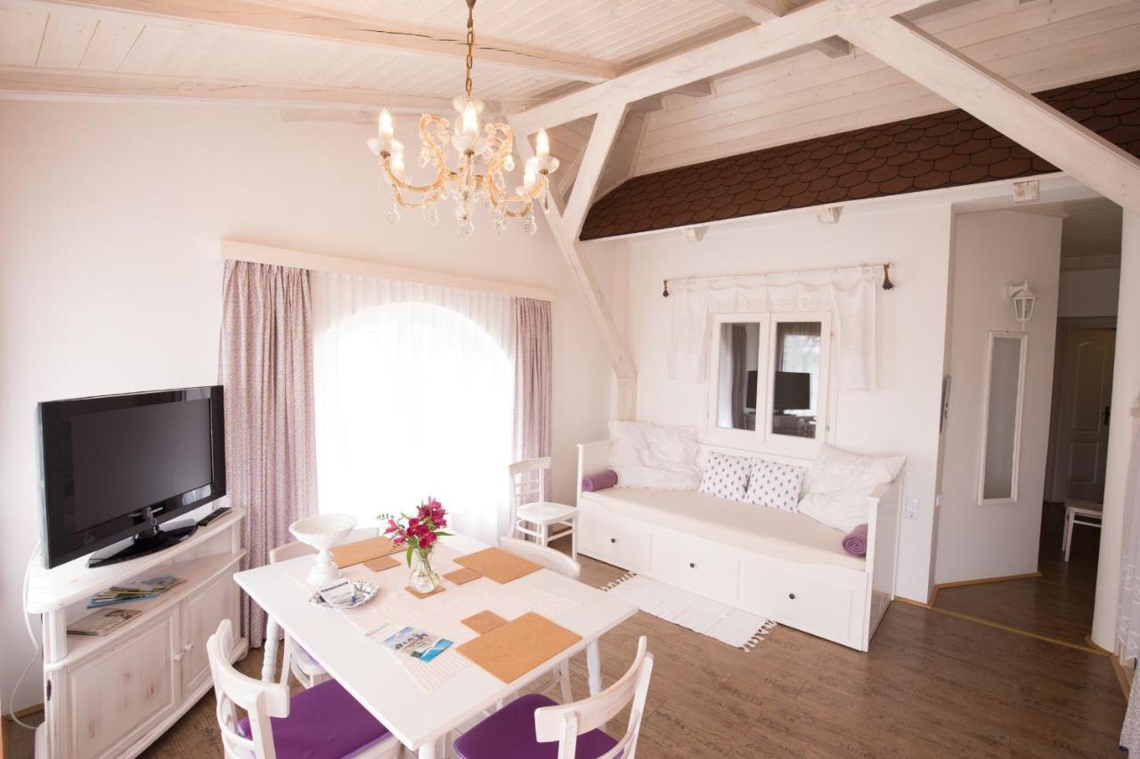Bacchus Apartman - Borbarlang, Badacsony Badacsonytomaj Buitenkant foto