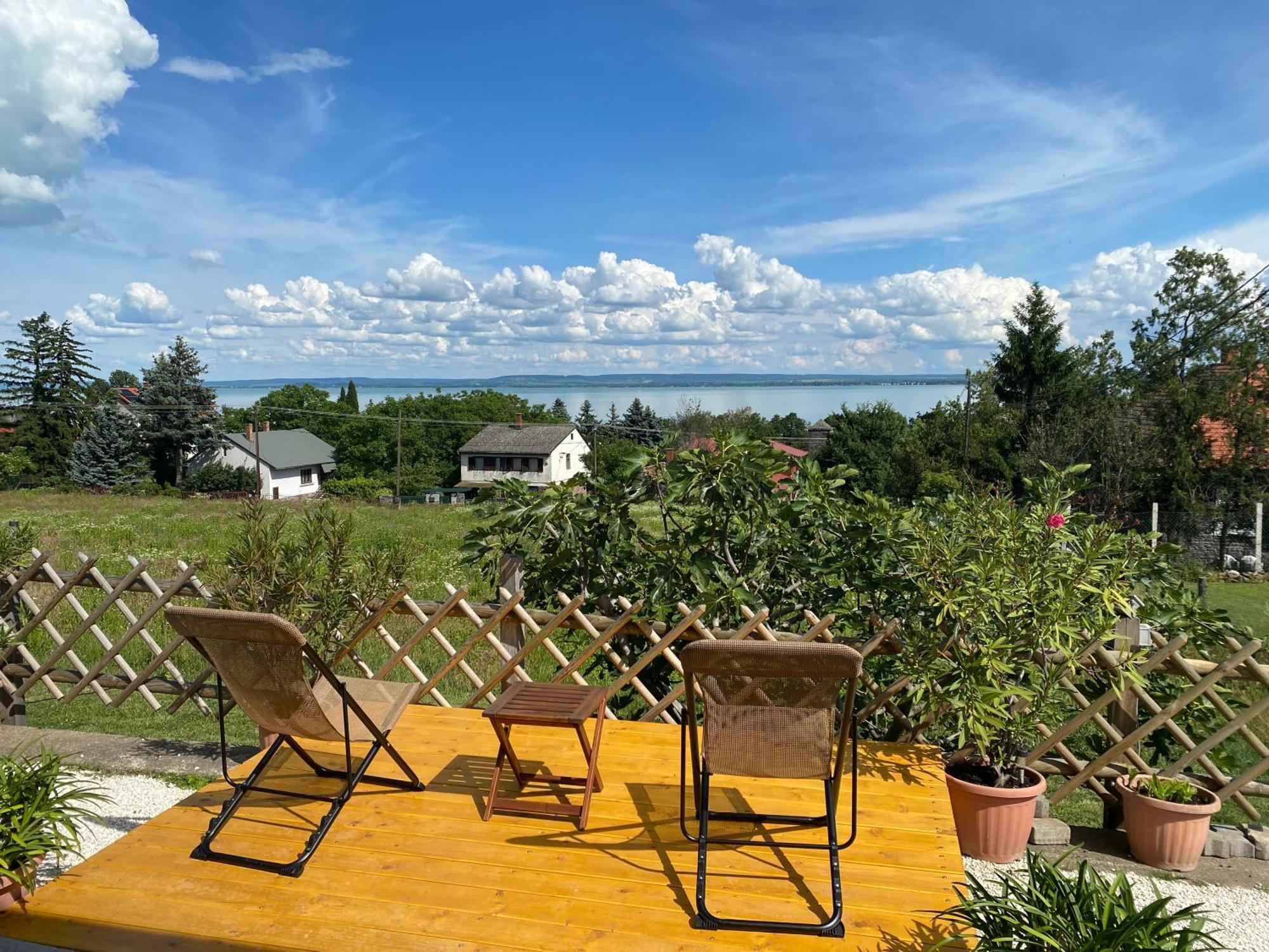 Bacchus Apartman - Borbarlang, Badacsony Badacsonytomaj Buitenkant foto