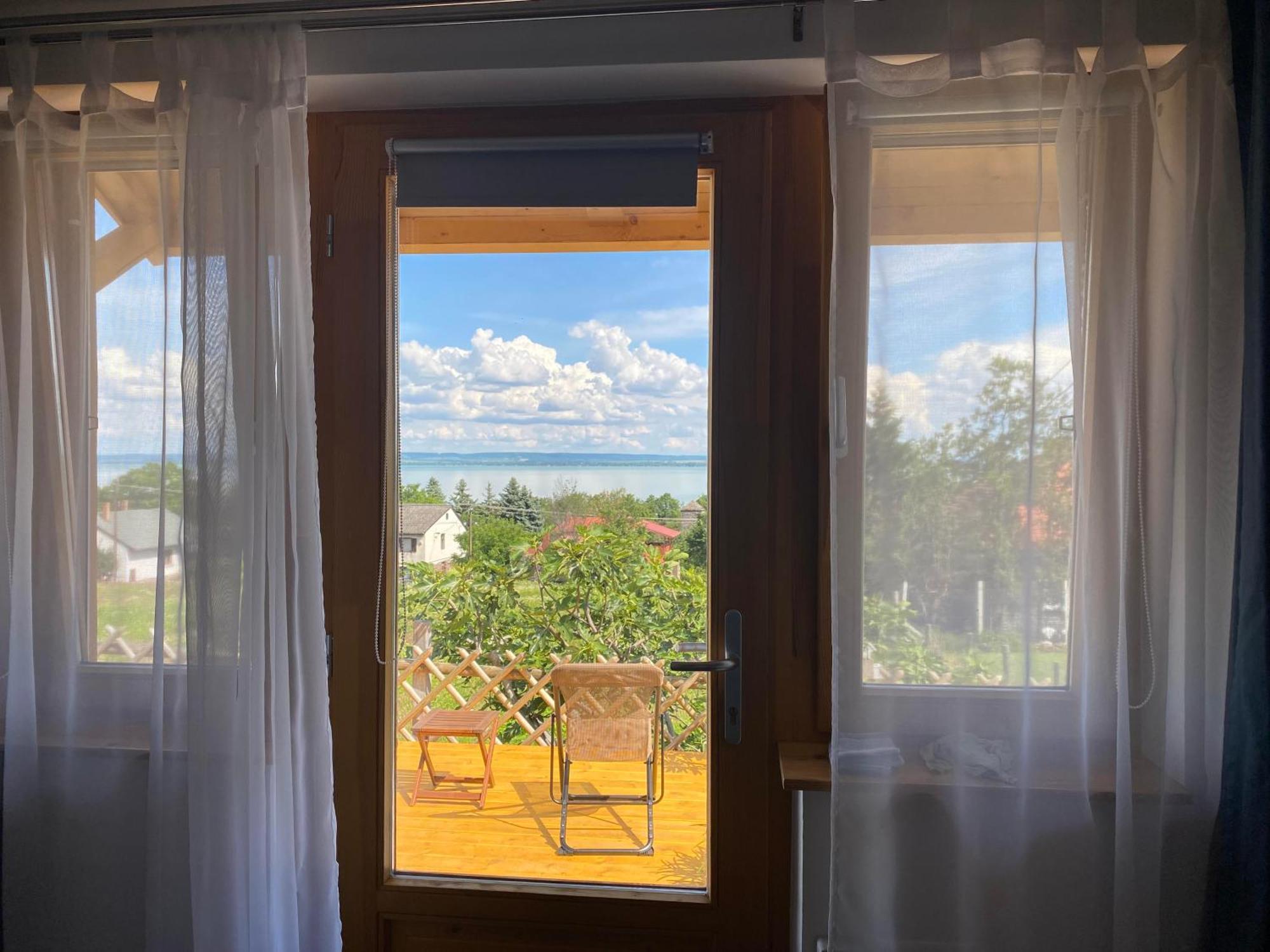 Bacchus Apartman - Borbarlang, Badacsony Badacsonytomaj Buitenkant foto