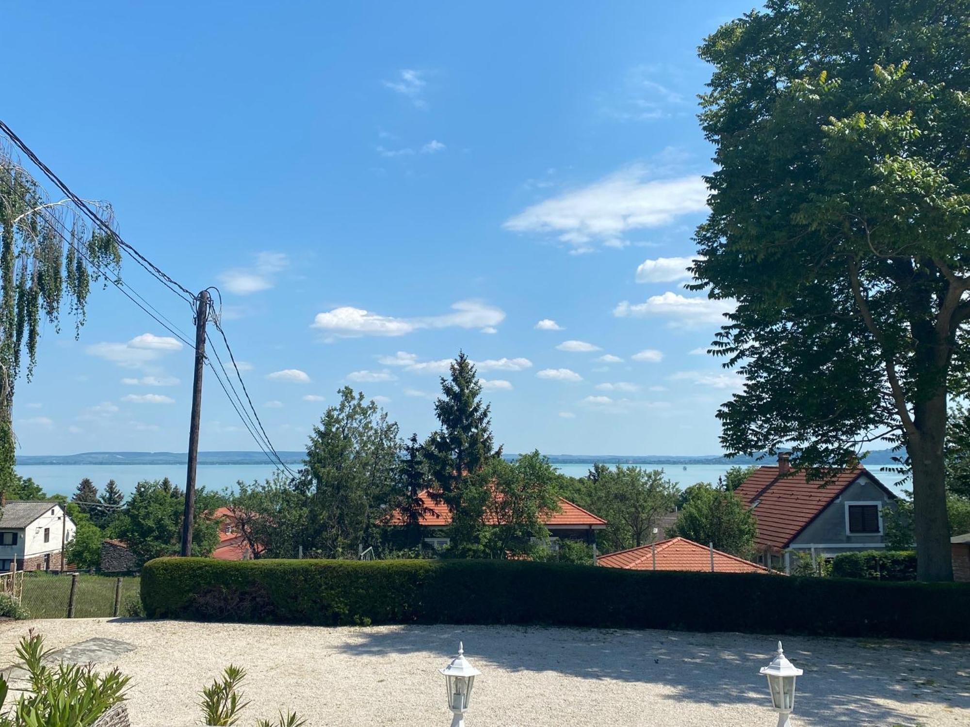 Bacchus Apartman - Borbarlang, Badacsony Badacsonytomaj Buitenkant foto